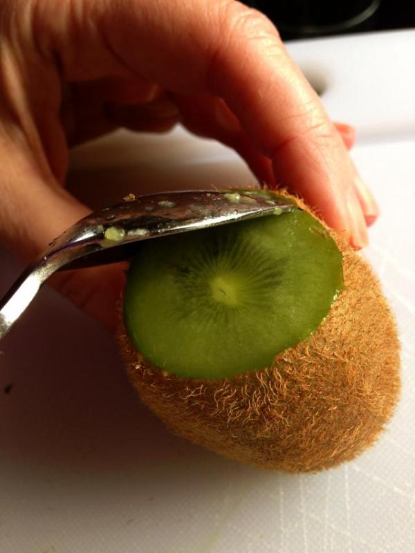 Peeling Kiwi
