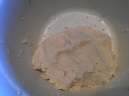 Gluten-free pie crust dough