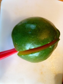 Proper way to slice a mango