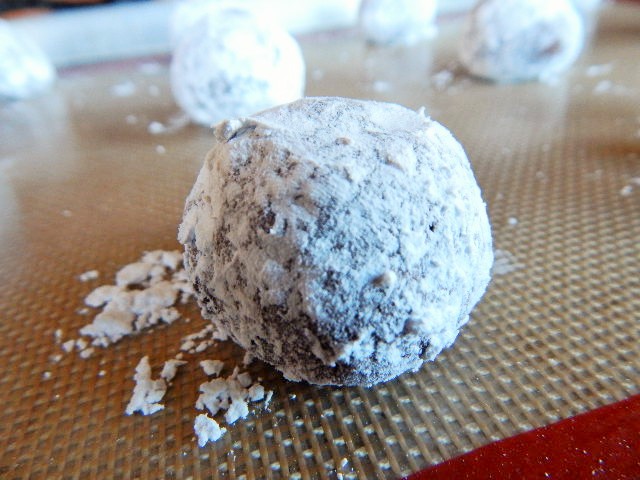 Gluten-Free Chocolate Crinkle Ball