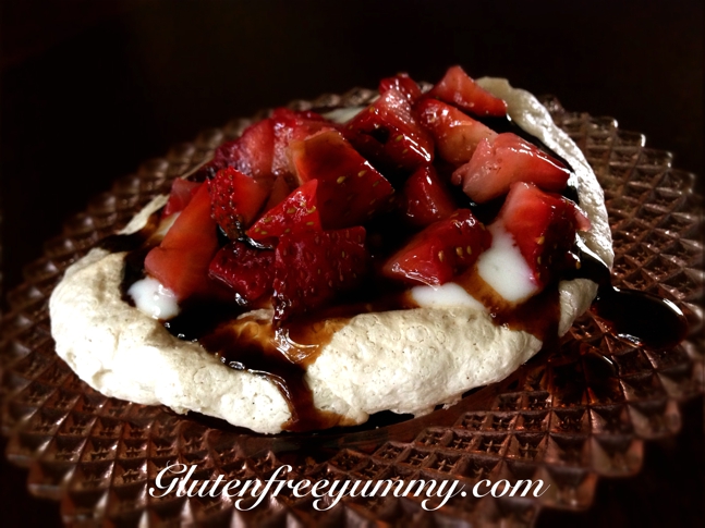 Meringues with fruit and honey balsamic sauce